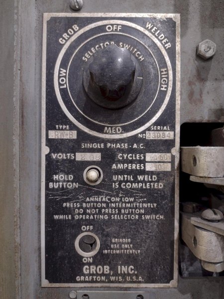 18" GROB MODEL #NS18 VERTICAL BAND SAW: STOCK #19796