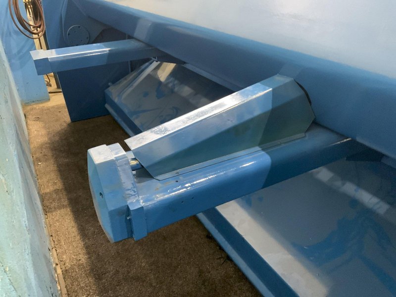 10' x 1/4" SUMMIT HYDRAULIC SQUARING SHEAR: STOCK #78851