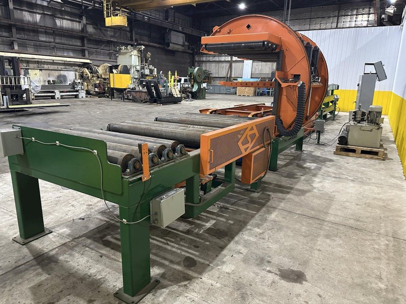 SWEED LOAD CLAMP &amp; TURNER / PACMAN FLIPPER SYSTEM WITH POWERED INFEED &amp; OUTFEED CONVEYORS: STOCK #22075