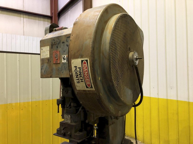 60 TON L &amp; J MODEL #60 OBI FLYWHEL PRESS, 4" STROKE: STOCK #15363