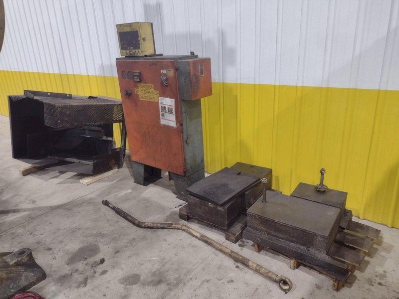 800 TON BLISS MODEL #26 KNUCKLE JOINT PRESS, 2.5" STROKE: STOCK #21707