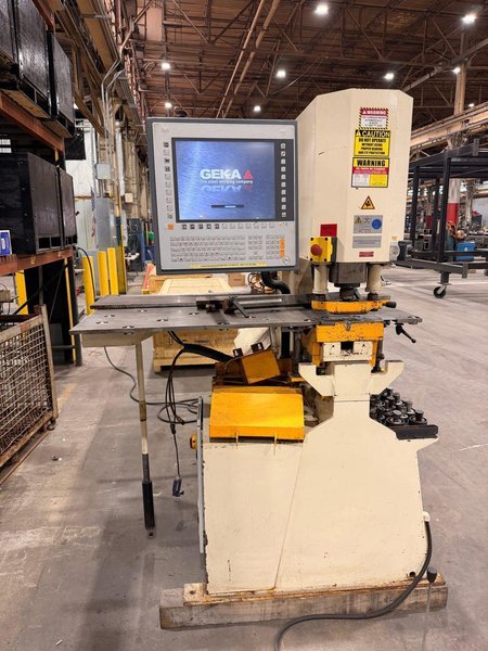 110 Ton Geka Hydracrop 110/180 SD Hydraulic CNC Ironworker, 2017 CNC feeder/positioner