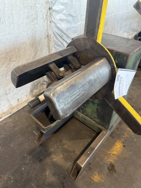 2,500 LB X 18" AMERICAN MODEL #60 PULL OFF COIL REEL UNCOILER: YOBRO #23933