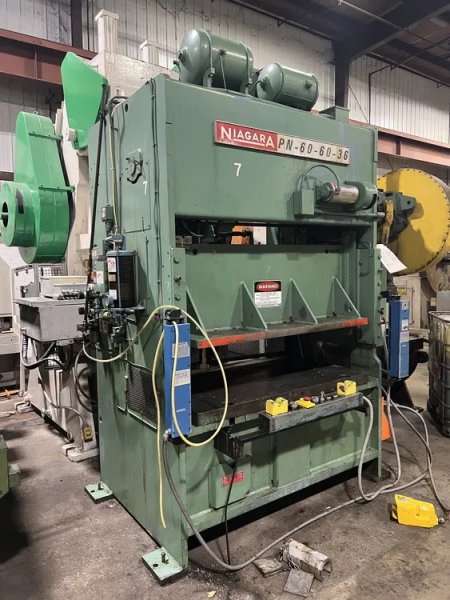 NIAGARA 60 TON SSDC PRESS, S/N P-52052, STOCK# 14167J