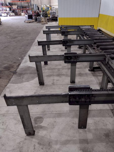 30' LONG POWERED ROLLER CONVEYOR W/ BEAM TRANSFER ARMS: STOCK #20756