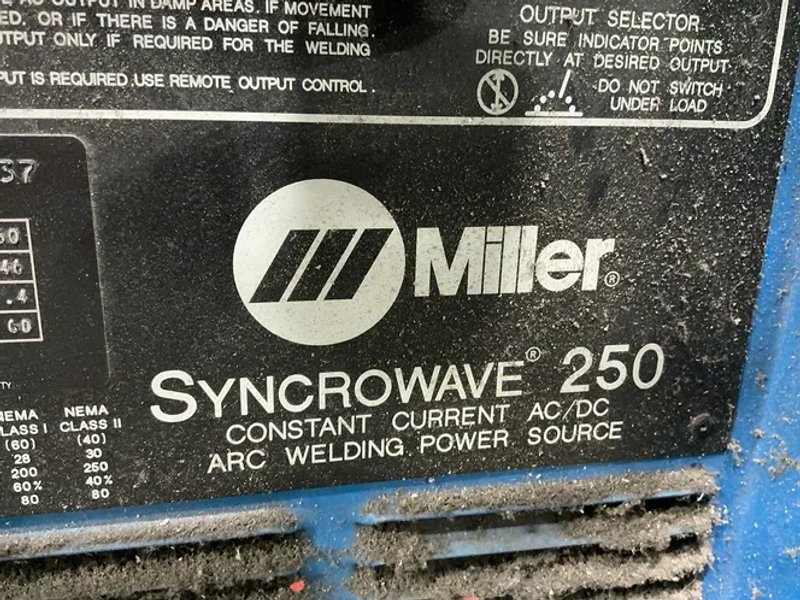 Miller 250 A Welder - Syncrowave 250