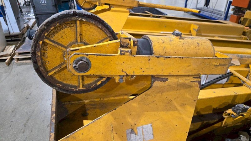NEUERO 3275 15 TON VEHICLE LIFT USED