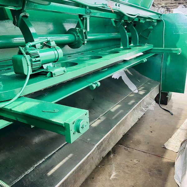 Cincinnati 2514 14' X 1/4" Mechanical Power Squaring Shear