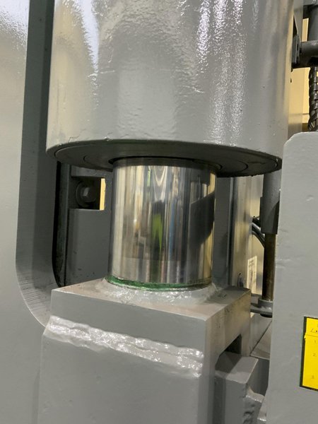 240 TON X 10' BETENBENDER HYDRAULIC PRESS BRAKE: STOCK #80836