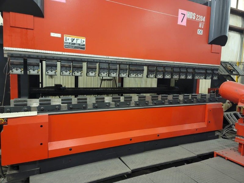 Amada 242 Ton X 14' 8-Axis CNC Press Brake W/Robotic Manipulator, Model HG2204RH