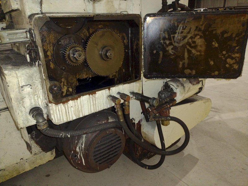 36" X 10 HP KEARNEY &amp; TRECKER MODEL #1536A HORIZONTAL SIMPLEX MILL: STOCK #20256