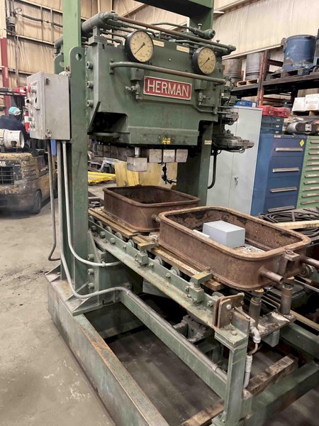 Herman High Pressure Segmented Head Green Sand Molding Machine
