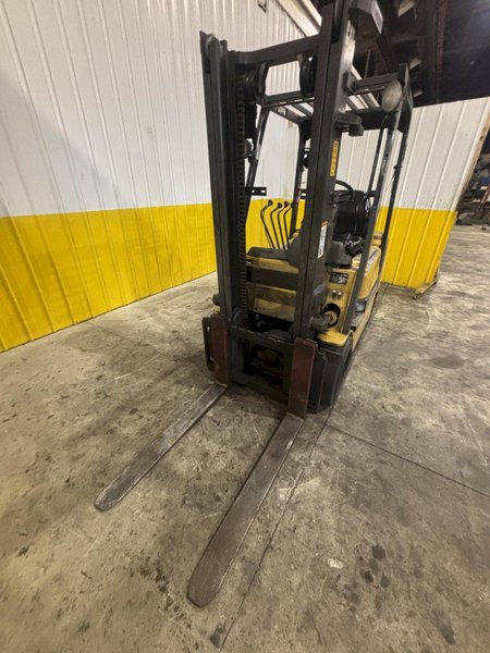 5,000 LBS CATERPILLAR MODEL #GC30K LP GAS FORKLIFT: STOCK #23033
