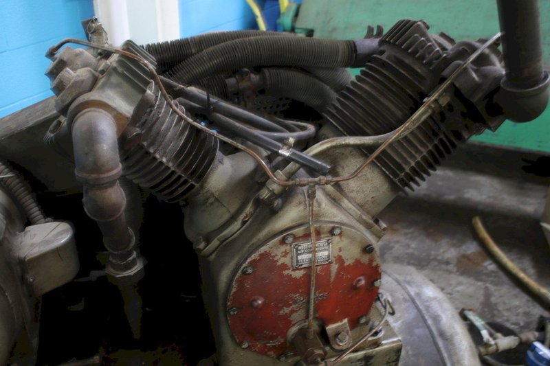 10 HP LEROI AIR COMPRESSOR:   STOCK #76636