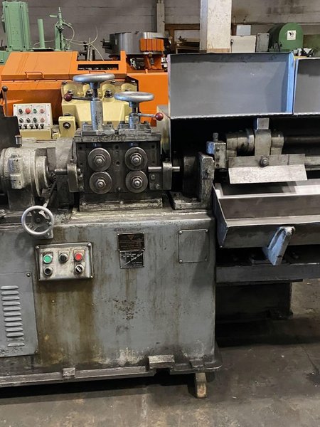 1/2" Shuster Model 3AV Wire Straightener and Cutoff Machine