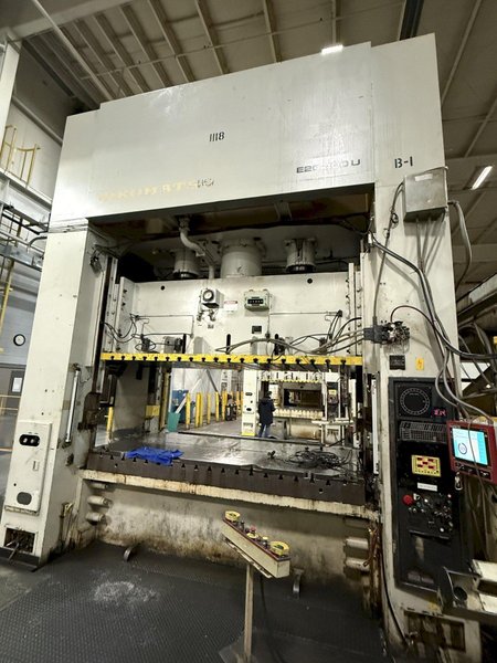 400-ton Komatsu Model# E2G-400 Used Straight Side Mechanical Stamping Press For Sale