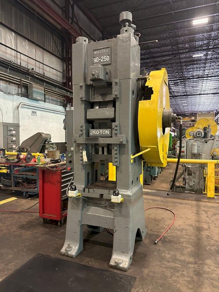 250 TON MINSTER MODEL #90 KNUCKLE JOINT PRESS: STOCK 10128