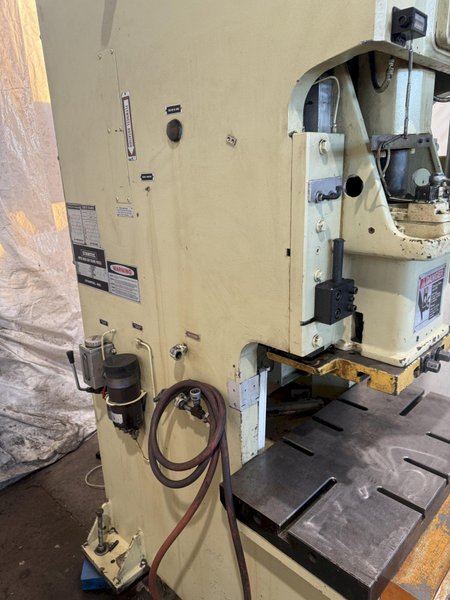 35 TON STAMTEC G1-35 GAP FRAME PRESS. STOCK # 0669425