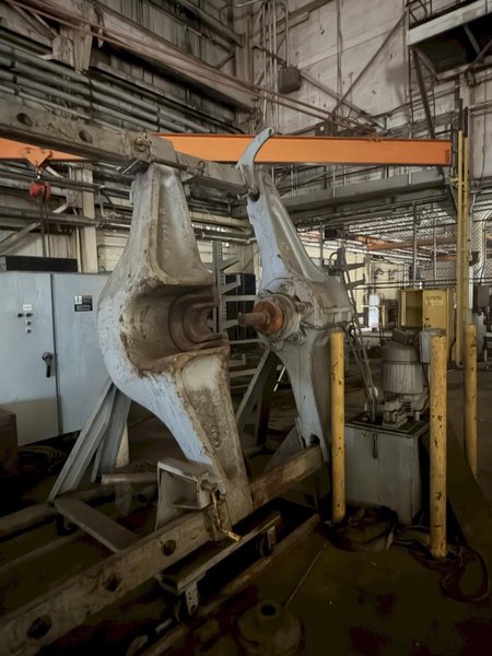 300 TON X 76" H X 32' L RODGERS MODEL #1F300A-78X HYDRAULIC WHEEL PRESS : YOBRO 26531