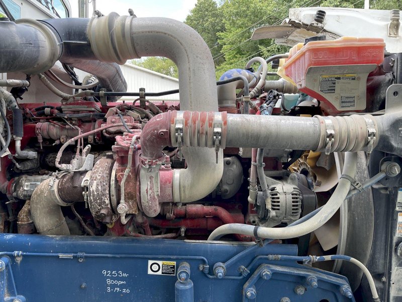2010 Peterbilt 367 Flat Top w/36” Sleeper