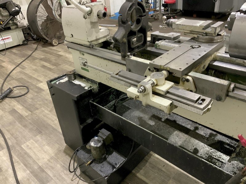 15" X 30" LEBLOND MAKINO PRECISION ENGINE LATHE: STOCK #81402