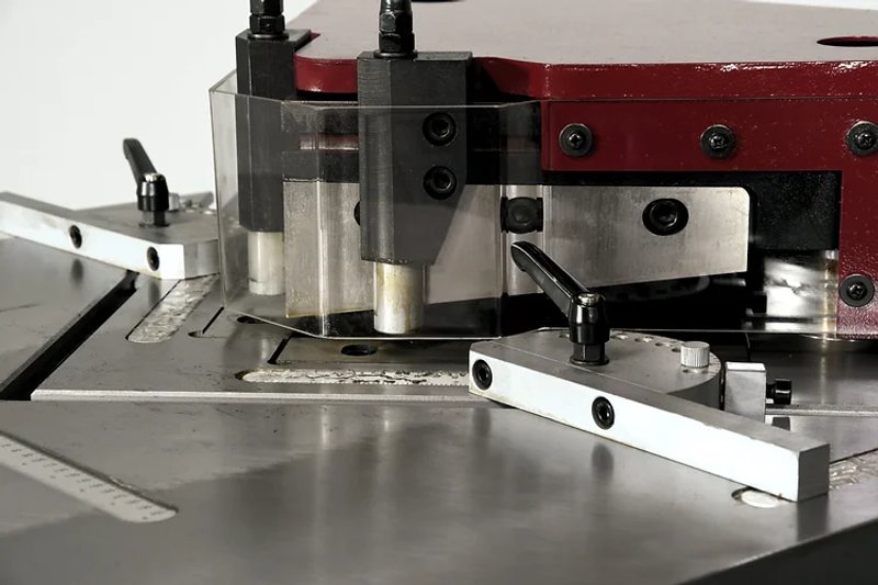 NEW 1/4" x 10" GMC MODEL HN-25HA HYDRAULIC SHEET METAL NOTCHER WITH FIXED ANGLE