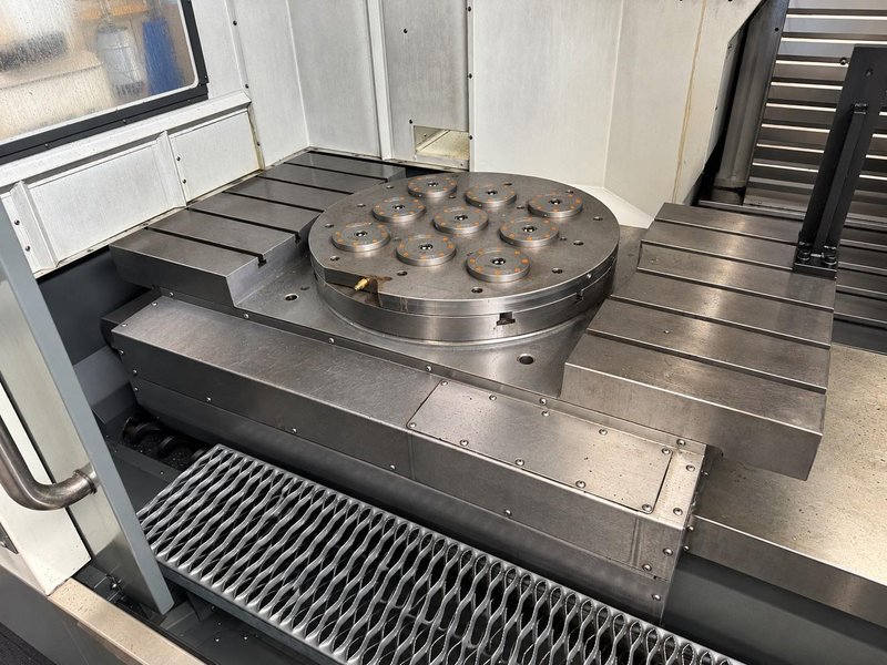 Haas - EC-1600ZT X: 1626 - Y: 1270 - Z: 1016 mm CNC
