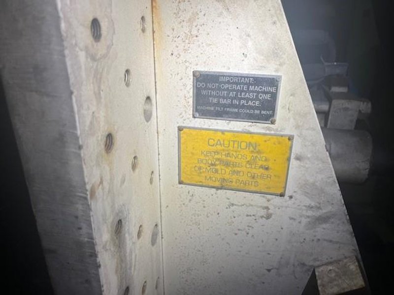 Hall model 3 rocker type molding machine, s/n 3a1002, no hydraulics