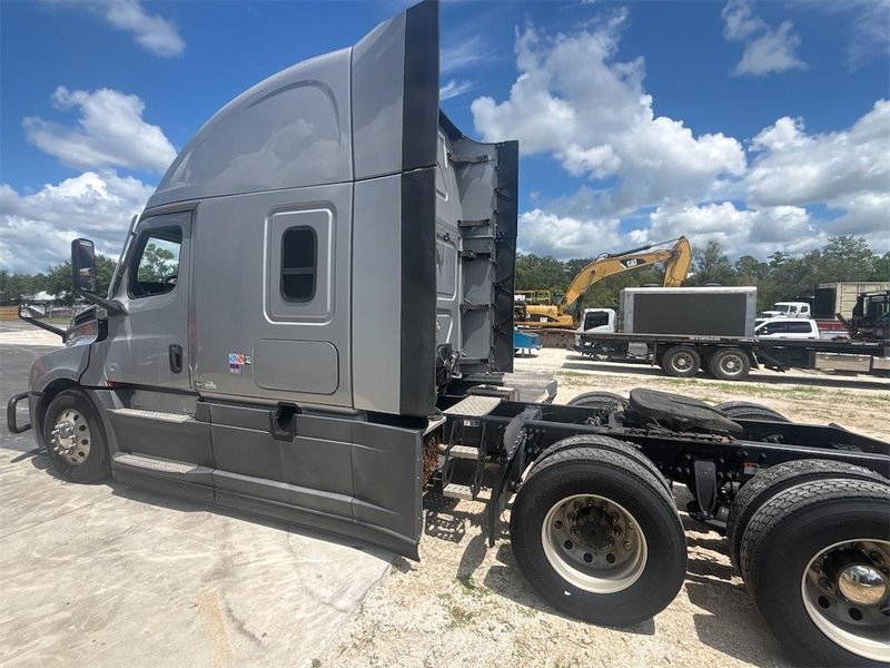 2021 Freightliner Cascadia (PT1260845) 3AKJHHDR2MSMW4378