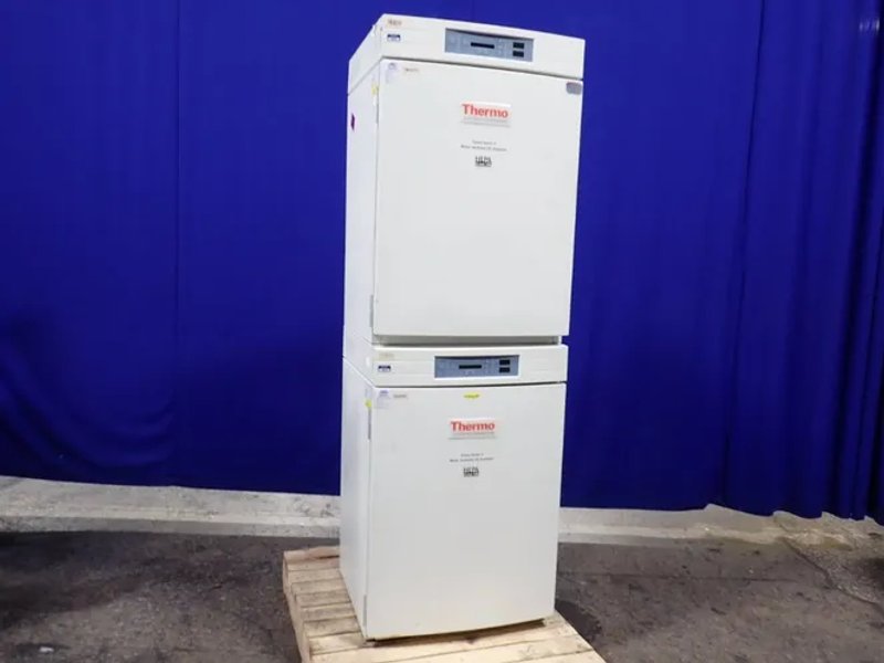 Thermo Electron Corporation Water Jacketed Incubator - 3110