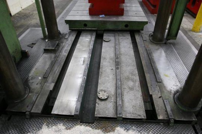 REIS TUS 180 OK-200 DOWN ACTING 4-POST HYDRAULIC SPOTTING PRESS