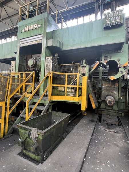 PICKLING LINE WITH REVERSING 4HI SKIN PASS MILL