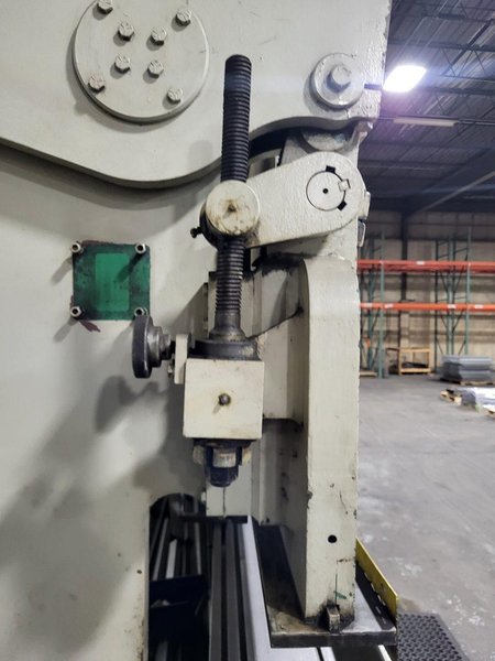 Accurpress 130 Ton X 10′ Press Brake, 1985
