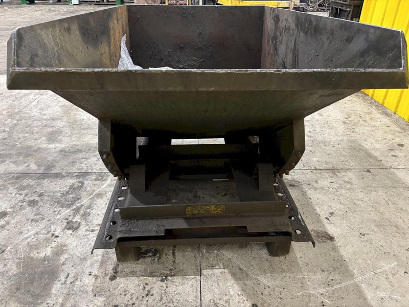 1 CU. YD. JESCO MODEL #211331 SELF DUMPING HOPPER: STOCK #22193