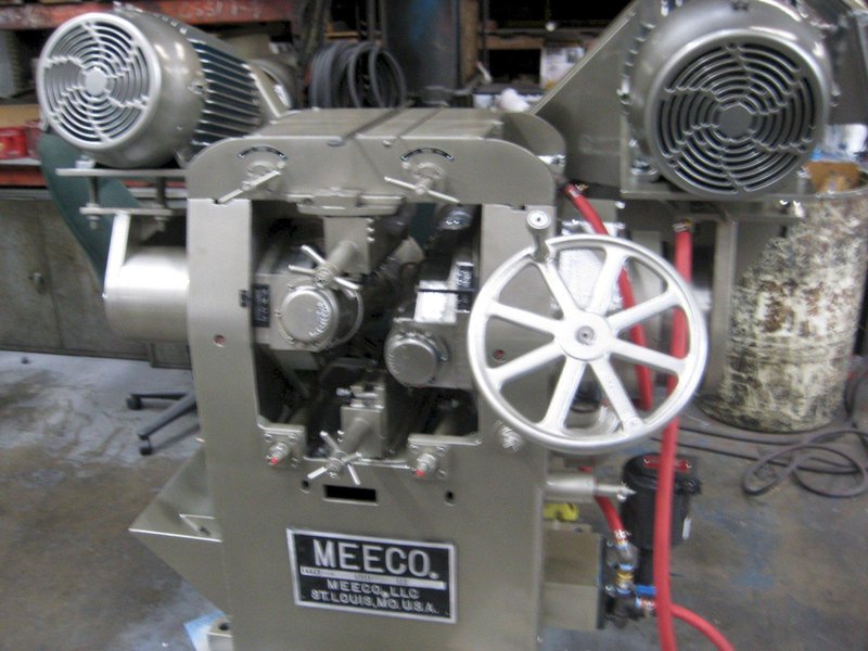 MEECO HD0A 2 ROLL STRAIGHTENER - Heavy Duty Precision Forming Machine
