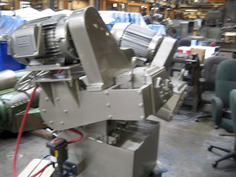 MEECO HD0A 2 ROLL STRAIGHTENER - Heavy Duty Precision Forming Machine