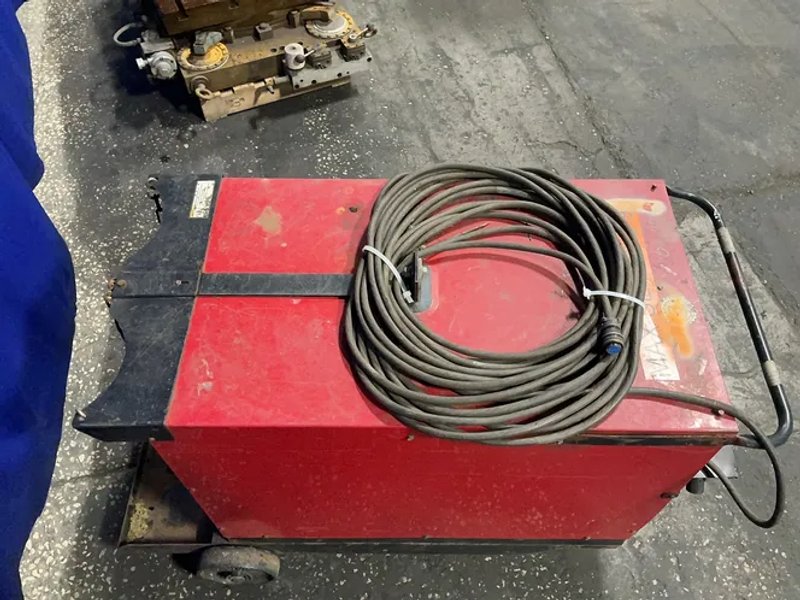 Lincoln Electric 600 Amps Welder - Idealarc Dc-600
