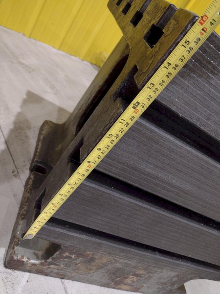 21.5" X 21.5" X 21.5" CARLTON BOX DRILL TABLE: STOCK 20474