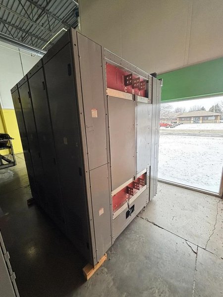 1600 Amp 2200v 700v 50ka Delta Wye Main Breaker