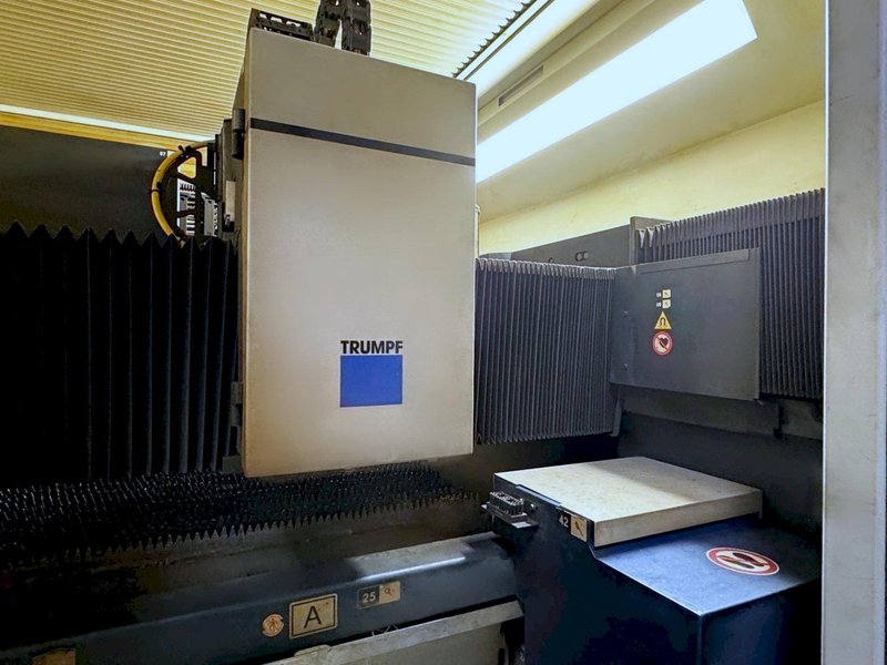 Trumpf TruLaser 3030 4kW Fiber Laser w/ TruStore 3030 A12 Automation