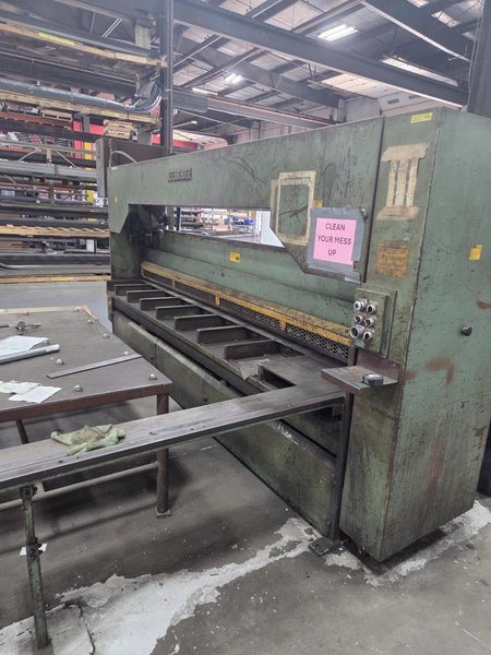 1/4″ x 12′ Betenbender Hydraulic Shear, 1989 – Backgauge
