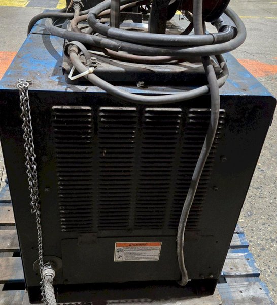 MILLER CP-302 MIG WELDER WITH 60 SERIES 24V WIRE FEEDER USED