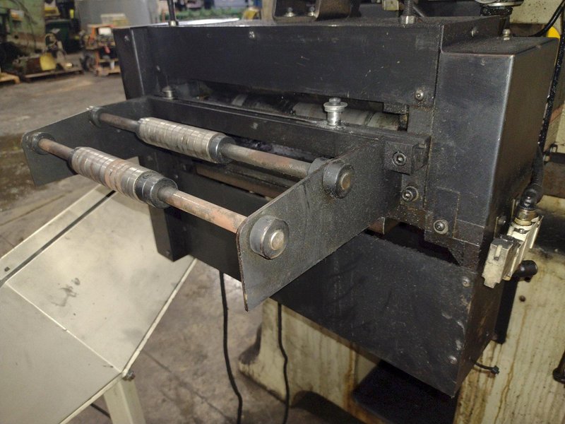 12" DURANT MODEL #MP-12APR SERVO FEED W/ QUARTECH 2800 CONTROLLER: YOBRO #25091