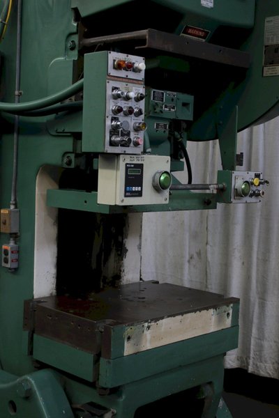 75 TON MINSTER DIE NAMIC BACK GEARED OBI PRESS: STOCK #76283