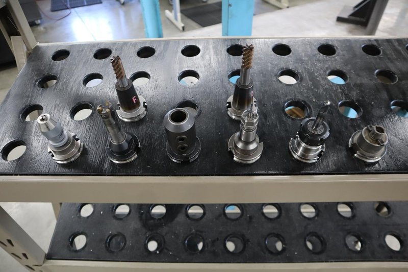 CT40 Taper Tool Rack Cart (Portable) (4) Shelves - 140 Tool Holder Stations with Assorted CT40 Taper Tool Holders- Auction Item