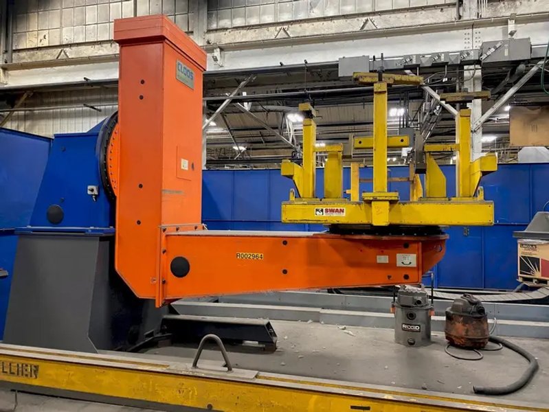 USED CLOOS HIGH PERFORMANCE DUAL STATION ROBOTIC WELDING CELL