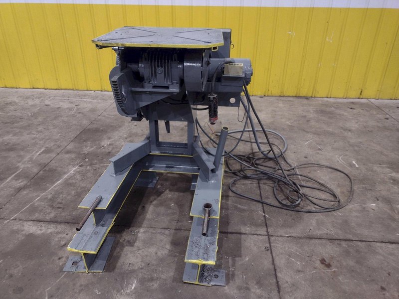 1,000 LB PANDJIRIS MODEL 10-4 MOTORIZED WELDING POSITIONER: YOBRO #24751