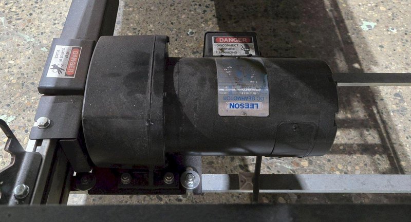 CRIZAF LT/4.5-1621-L ADJUSTABLE VERTICAL CONVEYOR USED