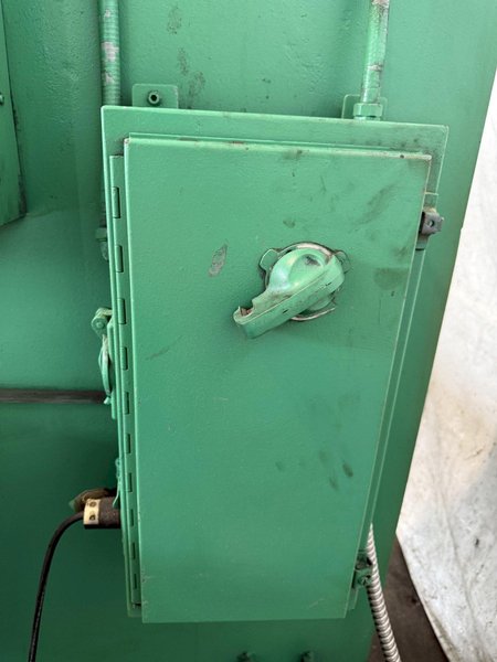 STRIPPIT SUPER 30/40 40-TON SINGLE STATION PUNCH PRESS W/ TOOLING INCLUDED. STOCK # 0774325