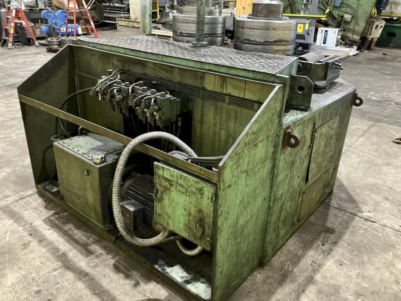 6" x 6" x 1/2" ROUNDO MODEL R-6-S HYDRAULIC ANGLE BENDING ROLL, WITH EXTRA TOOLING: YOBRO #26375